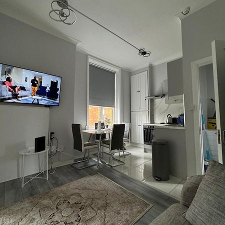 Modern 2-Bedroom Apartment-Dublin City Exterior foto