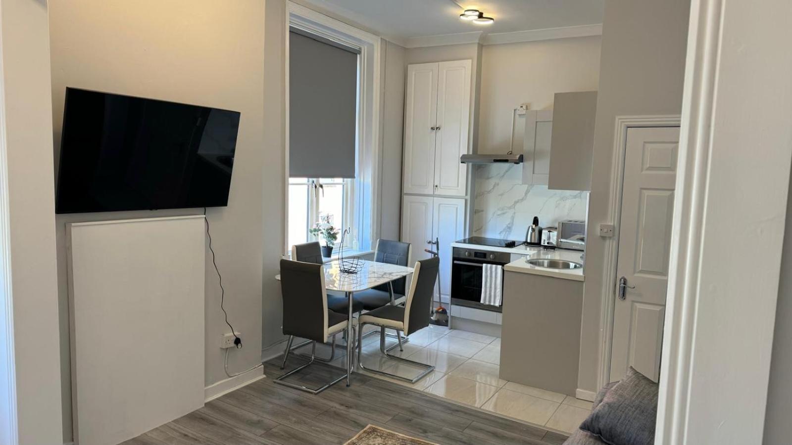 Modern 2-Bedroom Apartment-Dublin City Exterior foto
