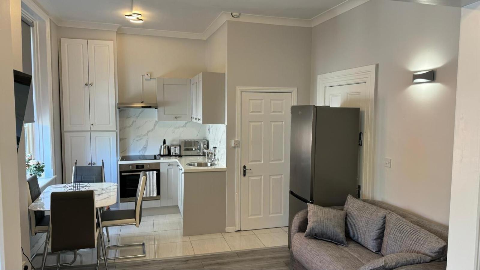 Modern 2-Bedroom Apartment-Dublin City Exterior foto