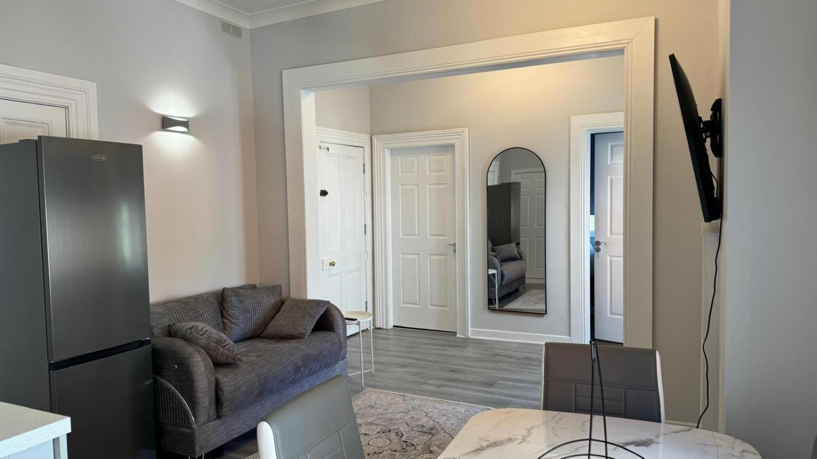 Modern 2-Bedroom Apartment-Dublin City Exterior foto